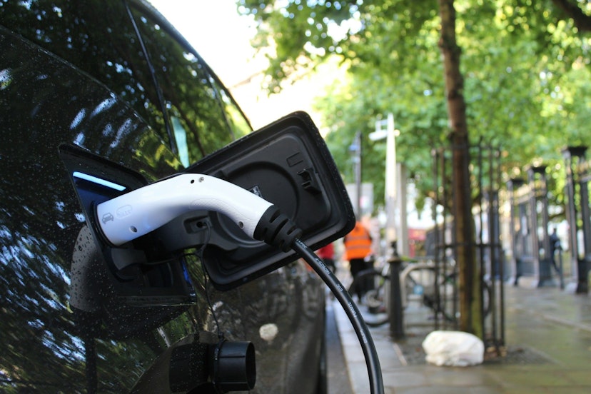Paythru Launches Online Survey to Improve the EV Charging Experience